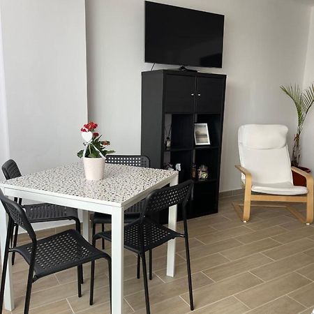 Appartamento Zeini - Garsoniera Constanţa Esterno foto