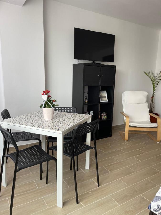 Appartamento Zeini - Garsoniera Constanţa Esterno foto